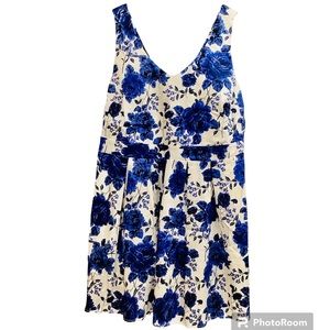 Ixia Floral Blue & White Sleeveless NWT Size 2X